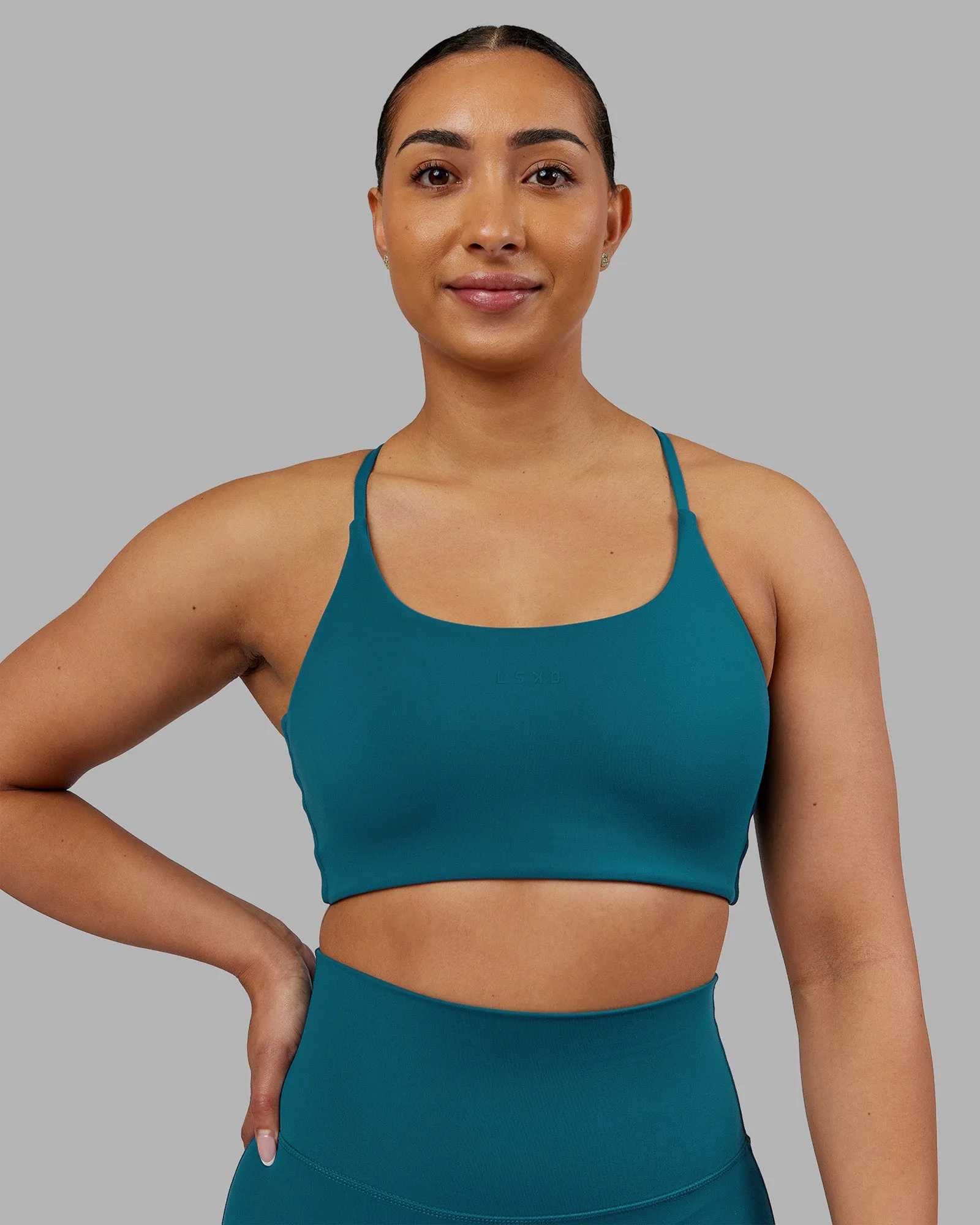 Soft Closure Smooth Comfort Twist Sports Bra - Blue Coral
