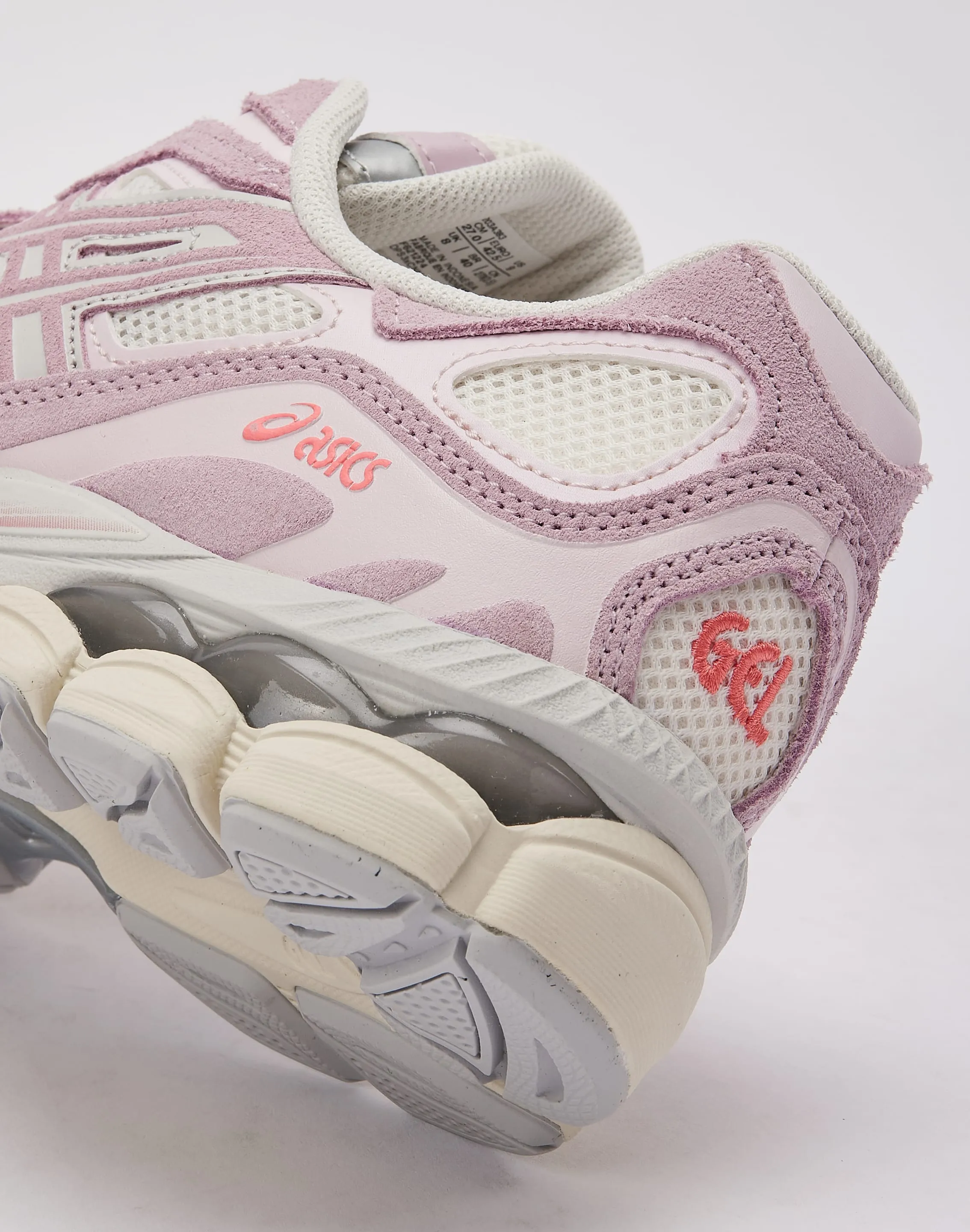 Ventilated Upper Construction Lockdown Lacing System Asics GEL-NYC