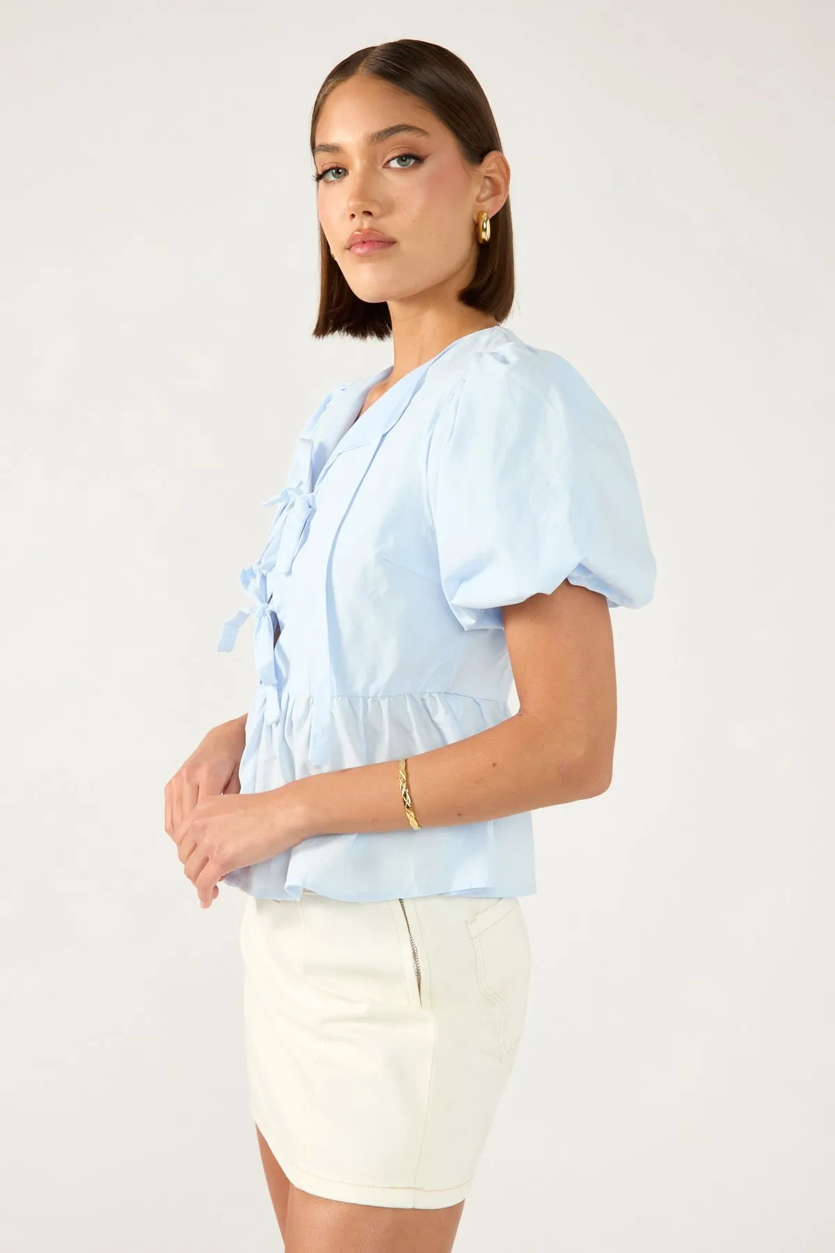 Perfect Stranger Mika Denim Mini Skirt Cream Cozy Outfit