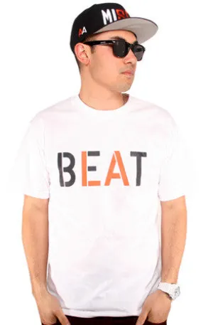 Breezy Comfort Beat LA (Men's White/Orange Tee)