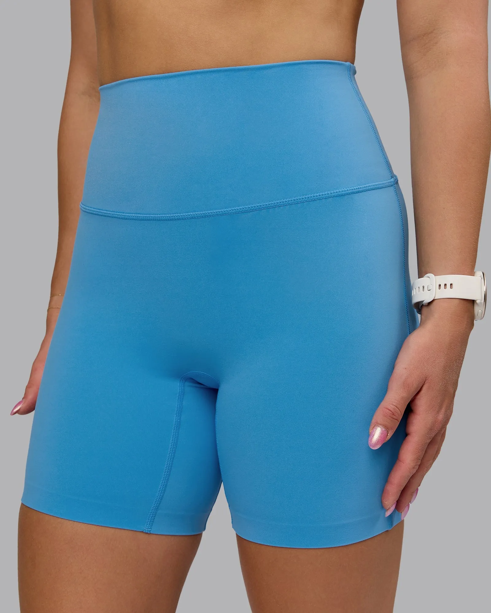 Elixir Ultra High-Rise 6" Short - Azure Blue Leather Look