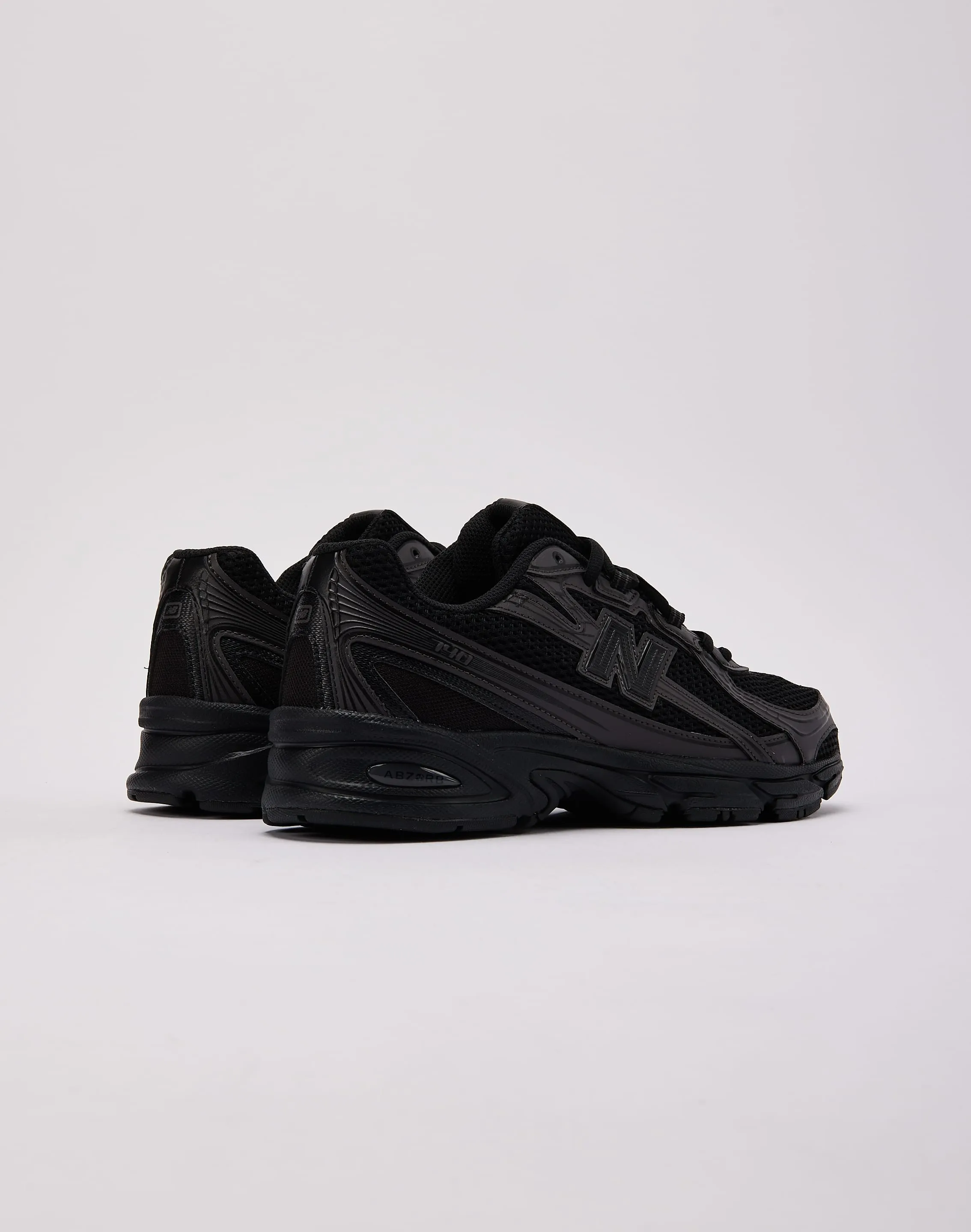Thermo Regulating Materials New Balance 740
