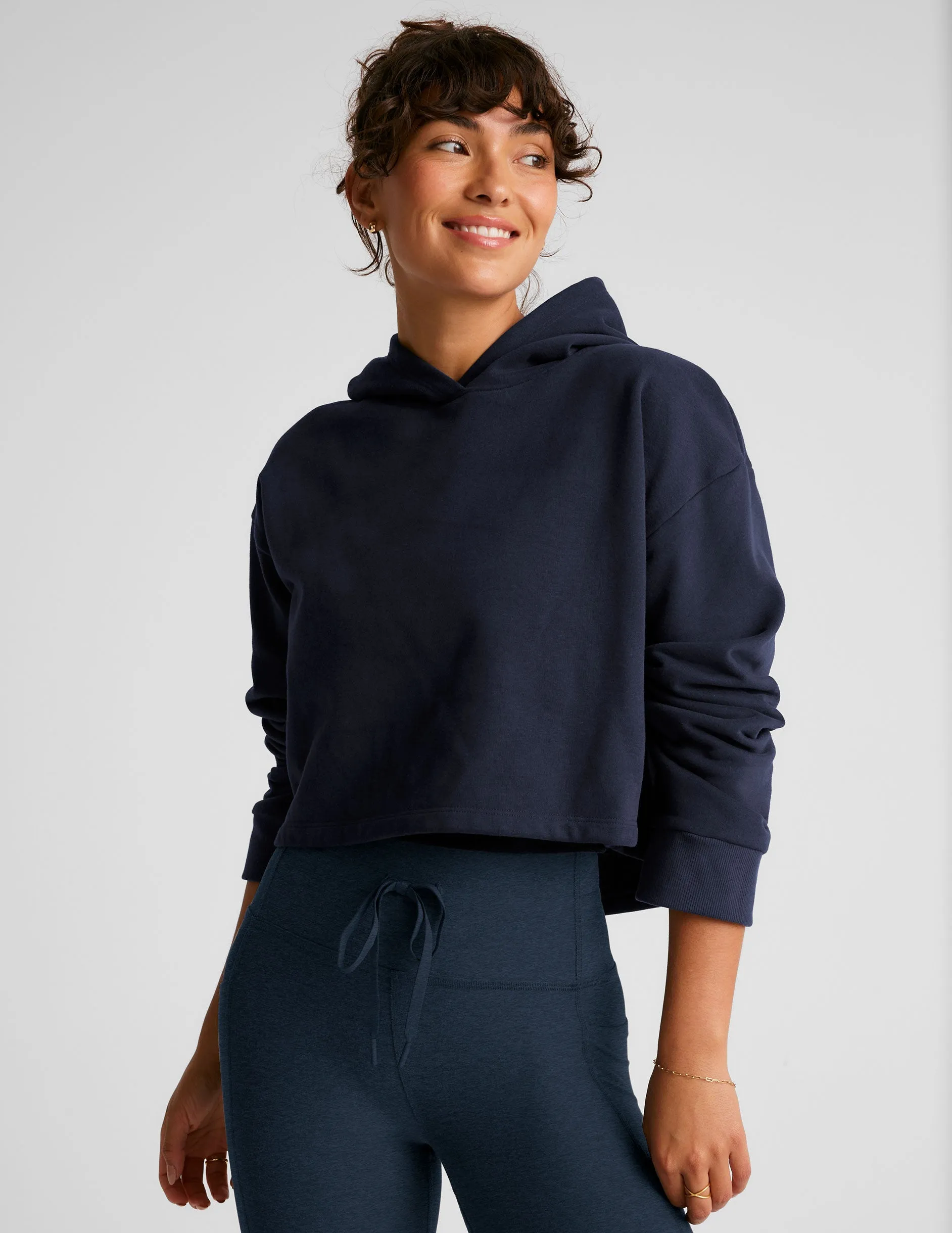 LuxeFleece Happiness Cropped Hoodie Urban Fit