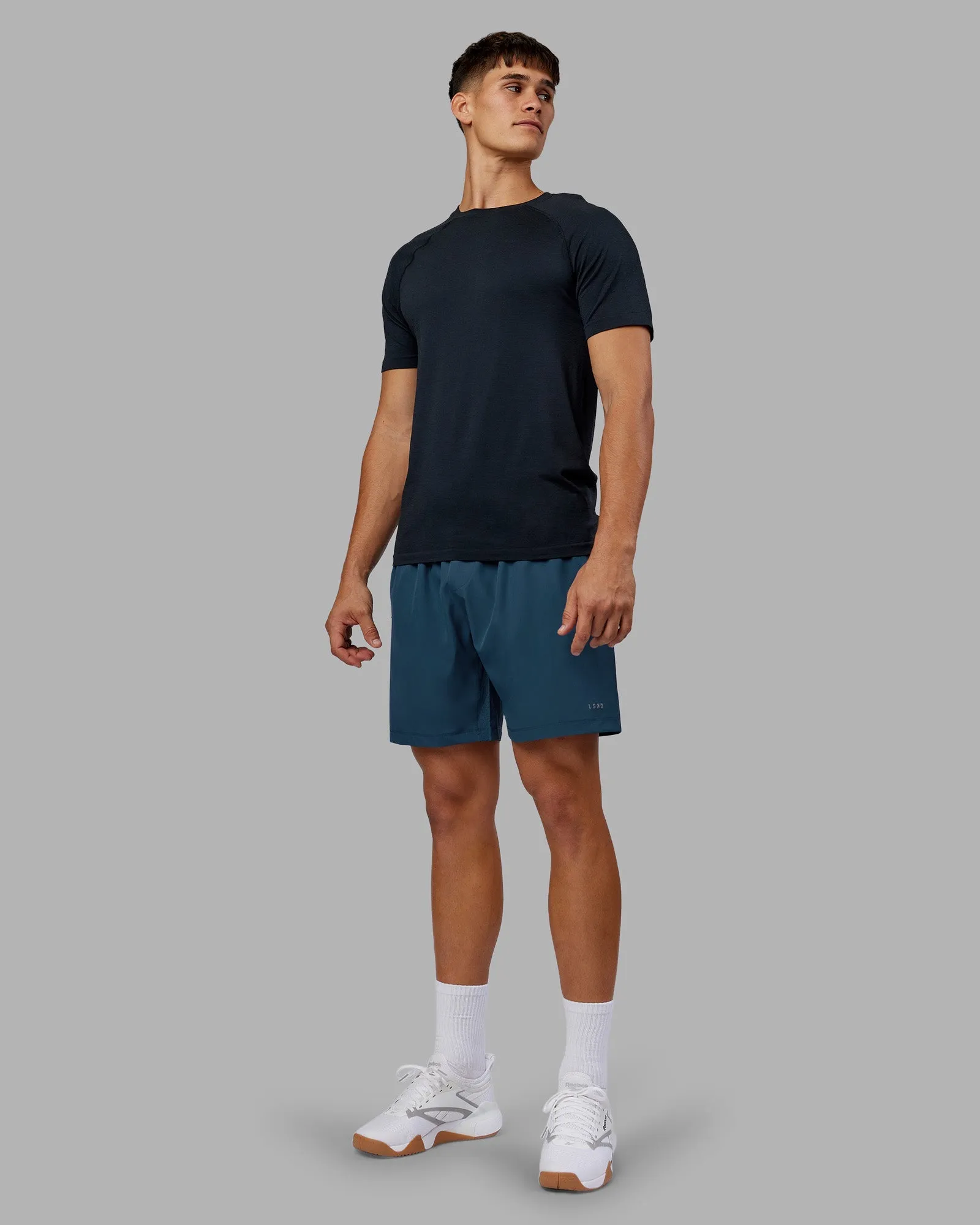 Beach Vibes home renovation Rep 7'' Performance Short - Indigo