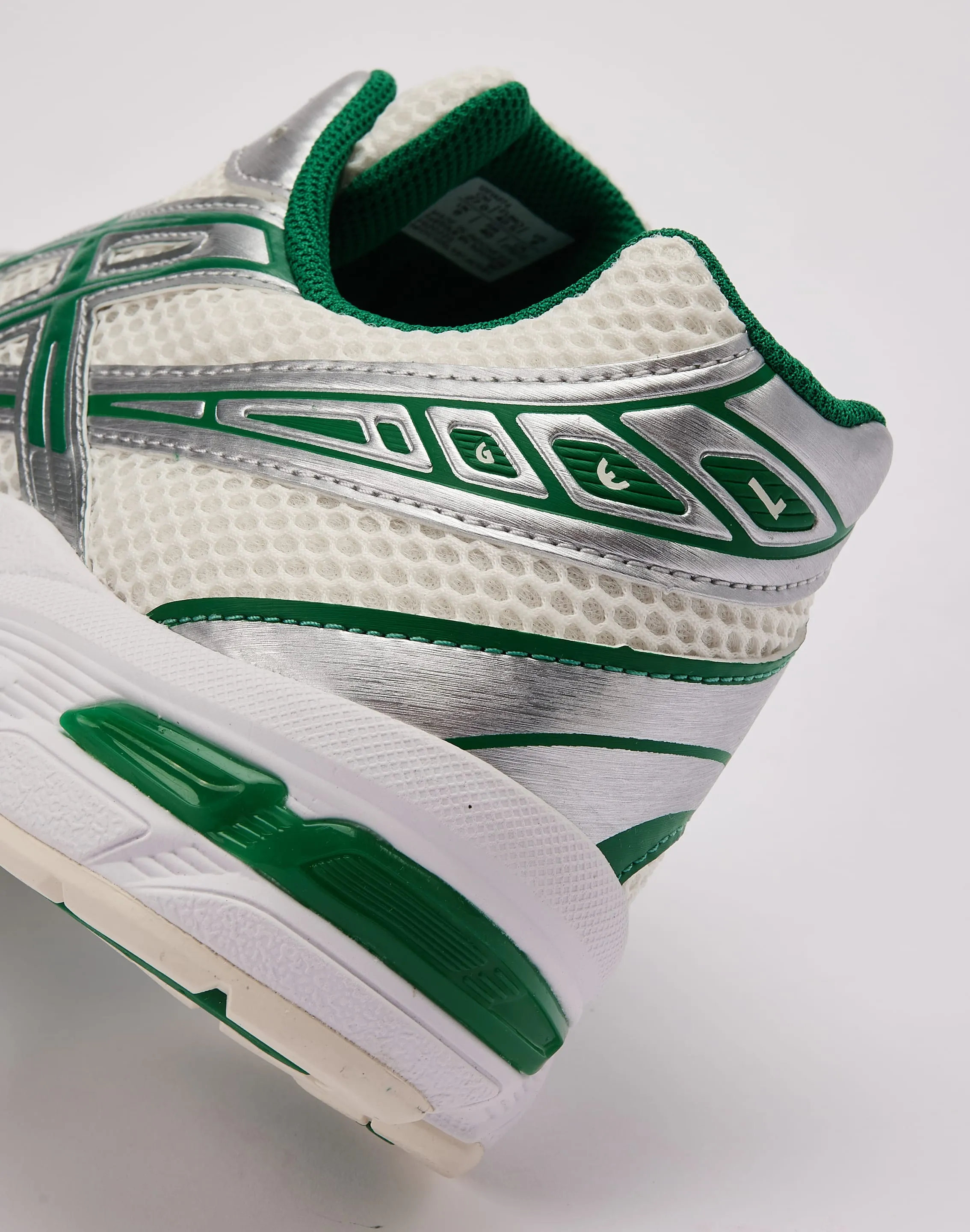 stain - resistant shoe feature Asics GEL-1130
