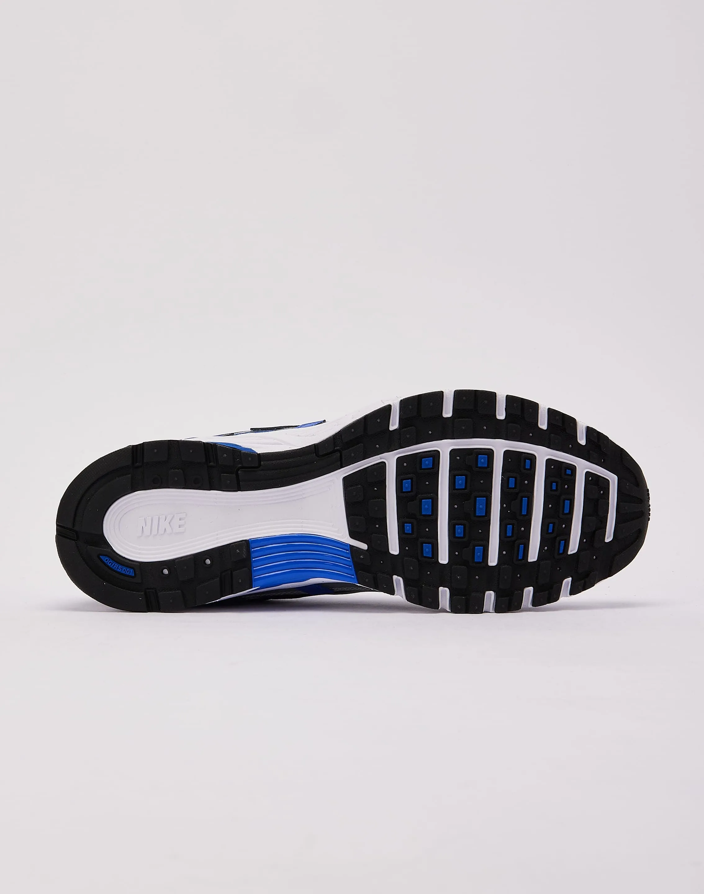 Trail - race Nike P-6000